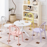 Chaise empilable pour enfants au design élégant pour manger Chaise en plastique pour enfants de couleur unique Chaise de salle à manger pour enfants de fête