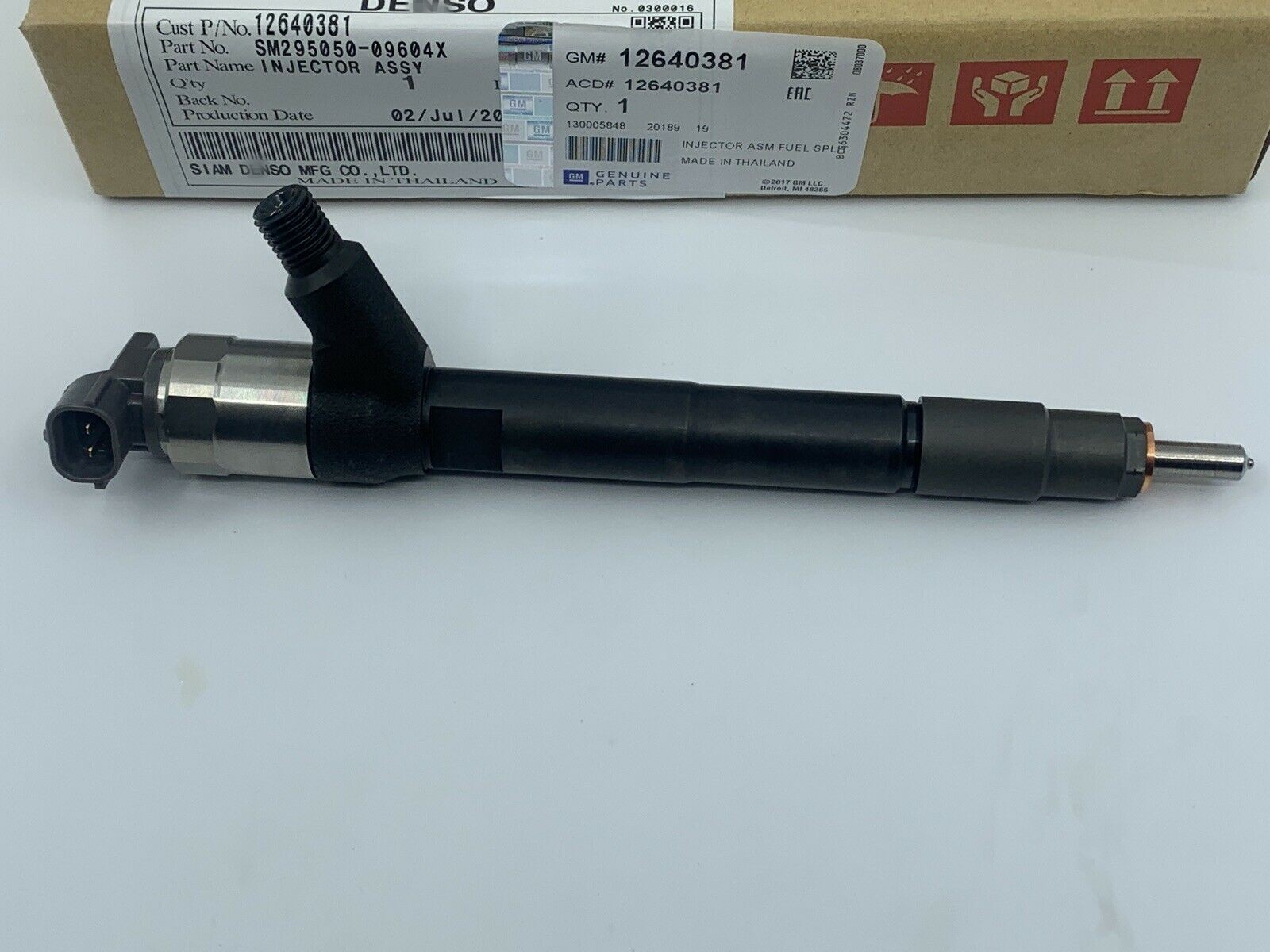 common rail injector 295050-0960 12640381 injector for HOLDEN COLORADO LWN 2.8L diesel fuel injector 12640381 295050-0960