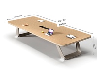 Ensemble de table de conférence minimaliste moderne avec ports d'alimentation intégrés, disposition réglable, chaises assorties pour réunion de bureau