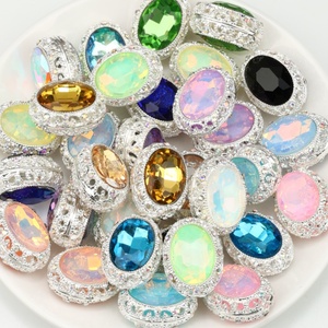 Perles fantaisie en alliage de verre multicolores de forme irrégulière, de haute qualité, très vendues, pour la fabrication de bracelets DIY en gros - Product Image 1