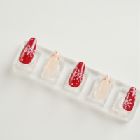 Uñas Postizas Navideñas con Diseño de Copo de Nieve Rojo y Reno, Uñas Postizas Color Rosa Nude en Forma de Ataúd