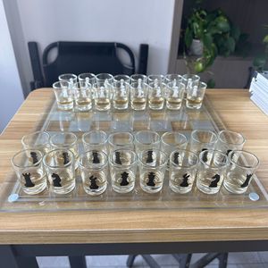 35×35cm ガラス製チェスセット カップ チェスとワインカップゲーム ショットグラス ドリンクグラス チェスセット 大人向け - Product Image 1