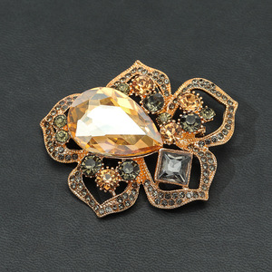 Broche coréenne rétro en cristal rose, épingle florale pour vêtements, accessoires pour veste de costume et cheongsam - Product Image 4