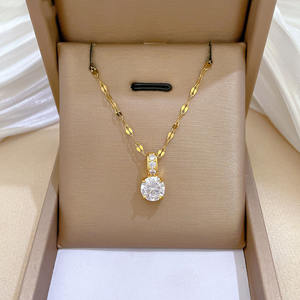 ¡Novedad de 2026! Collar con colgante de forma redonda de lujo, collar con colgante con incrustaciones de circón brillante blanco ajustable para mujer, regalo de joyería - Product Image 1