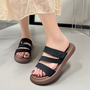 2026 Summer Women Slippers Internet Celebrity Thick Sole Comfort Fashion Outer Wear Versatile One Band Beach Sandals Shoes - Product Image 3