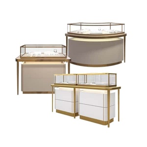 Ensemble de mobilier de présentation complet en acier inoxydable or rose sur mesure, présentoir mural pour sacs à <span class=keywords><strong>main</strong></span> + vitrine à bijoux en verre - Product Image 5