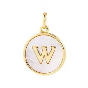 Moda 26 iniziali lettera conchiglia accessori 18K oro placcato in ottone alfabeto nome personalizzato per le donne gioielli collana