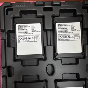 Unidad de estado sólido HORNG SHING usada con SSD PM1653 SAS 1,92 T SATA 6Gbps de 2/2" - Product Image 1