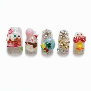 Uñas Postizas Navideñas con Brillo, Puntas de Uñas con Dibujos Animados en 3D, Cobertura Completa con Pedrería, Reutilizables, para Mujer - Product Image 5