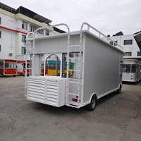 Remorque de présentation mobile personnalisée pour snacks, en stock, avec caractéristiques électriques résistantes à la rouille pour la vente en extérieur