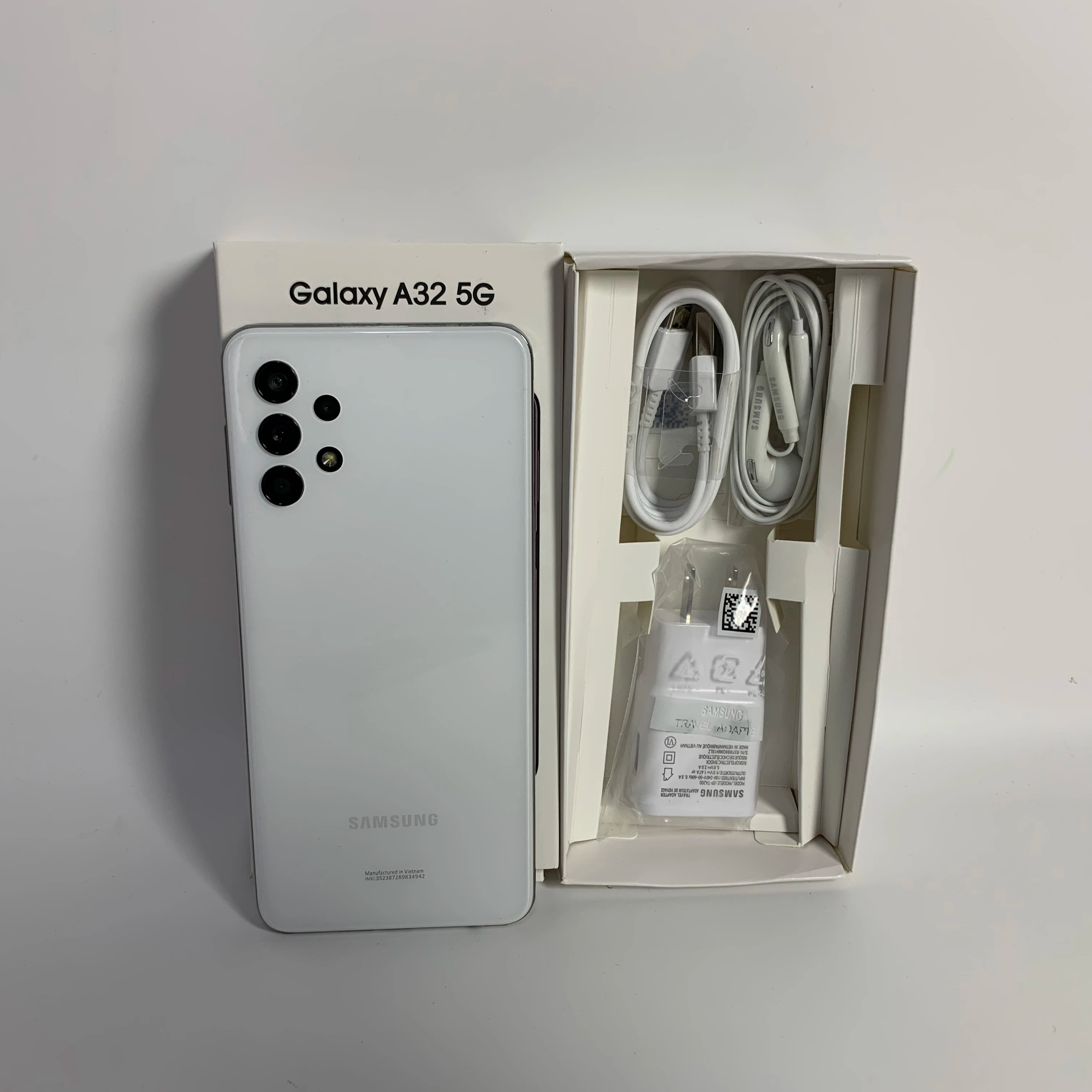 Galaxy A32 ホワイト Samsung Galaxy A32 128GB Awesome White - Cellular Country