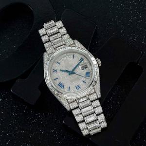 Montre de luxe en argent de qualité supérieure, sertie de diamants CZ, idéale pour les tenues de soirée, les événements et les cadeaux, disponible au meilleur prix - Product Image 1