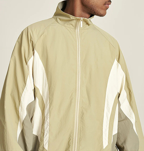 Maßgefertigte Leichte <span class=keywords><strong>Patchwork</strong></span> 100% Recycelte Polyester Reißverschluss Übergroße Sport-Renn-Windjacke für Herren - Product Image 4