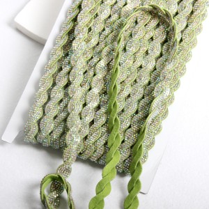 Cordon en cristal scintillant vert lime AB avec strass à dos plat, torsadé et tressé, pour accessoires DIY <span class=keywords><strong>de</strong></span> serre-têtes, chaussures, sacs et vêtements - Product Image 1