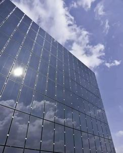 زجاج الطاقة الشمسية CIGS (سيلينيد النحاس والإينديوم والجاليوم) بنسبة نفاذية 19٪ للتركيبات الخارجية المتكاملة مع المباني (BIPV) - Product Image 6