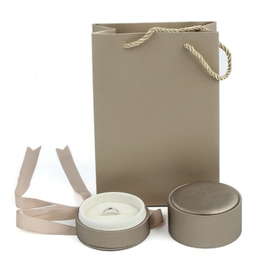 Wholesale Cylinder PU Leather <b>Ring</b> Box with Custom Logo Ribbon for Wedding Jewelry Gift & <b>Storage</b> - Product Image 5