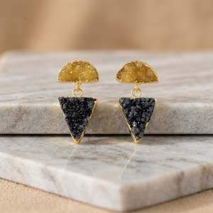 Pendientes Triangulares con Piedras Preciosas Druzy Chapados en Oro, Diseño Clásico Budista Hecho a Mano para Mujer, Nueva Colección de Sameer Art & Craft - Product Image 4