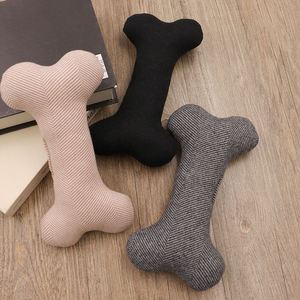 Jouet à mâcher pour chien en tissu doux et résistant en forme d'os, idéal pour l'entraînement, les promenades en extérieur et comme cadeau pour animaux de compagnie - Product Image 2