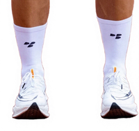 Chaussettes de course à compression blanches mi-mollet avec bord côtelé, soutien de la voûte plantaire, respirantes, pour athlètes, marathon, amorti, hommes et femmes, lot