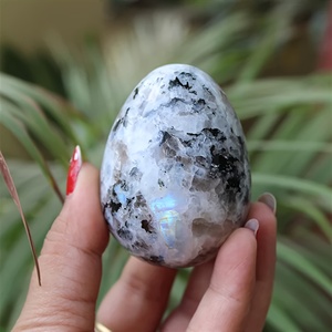 Huevos de Piedra Lunar Arcoíris Naturales al por Mayor, Esferas Espirituales de Cristal, Bolas de Palm Love Moon Eggs para Decoración - Product Image 3