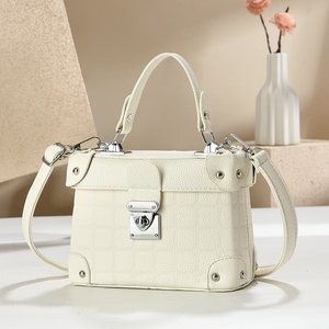 Wholesale New Fashion Handbags Young Lady Luxury Small <b>square</b> Bags Lady Design Purses for Women - Product Image 2