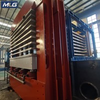Machine de pressage à chaud pour la production de contreplaqué filmé, avec film de mélamine, pour peuplier, pin, bouleau et bois marin.