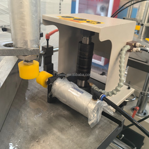 Machine de fraisage d'extrémités pour profilés en aluminium, machine de fraisage d'extrémités pour la fabrication de fenêtres en aluminium - Product Image 3