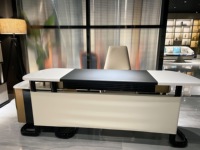 Ensemble de bureau complet moderne haut de gamme en bois massif avec finition piano, bureau informatique, chaise de bureau en acier inoxydable brodé pour le bureau à domicile