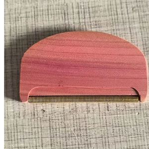 หวีขจัดขุยผ้าขนสัตว์ ด้ามไม้ซีดาร์ ลดราคาพิเศษ - Product Image 4