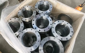 Bride de soudure à douille en acier au carbone Q235B personnalisable, surface naturelle, classe 150-2500, pression pour pipeline de vanne industrielle - Product Image 4