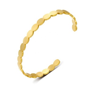 Brazalete de apertura de oro y acero inoxidable, Logo personalizado en forma de C, brazalete cepillado, 2020 - Product Image 1