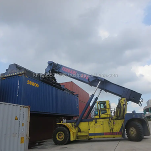 Contenedor de puerto de 40 toneladas fabricado en Italia, apilador de alcance Ferrari 278 usado con componentes de bomba de motor central Ferrari 278 - Product Image 5