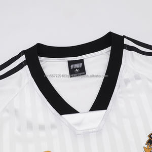 Maillot de sport unisexe à rayures verticales et imprimé lettres, respirant, séchage rapide, style streetwear américain décontracté, coupe ample, color block, manches courtes pour l'été - Product Image 3