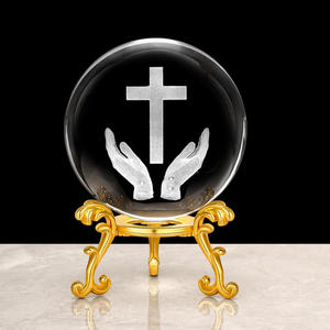 Figurine en cristal gravée au laser 3D, main tenant une croix, avec support, objet de collection chrétien pour la prière en église, cadeaux religieux - Product Image 1