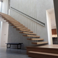 Escalier droit de conception moderne et élégante, fabrication artisanale de haute qualité, escalier flottant pour villa