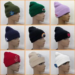 Berretti personalizzati cappelli a cuffia invernali lavorati a maglia Logo personalizzato berretto Unisex