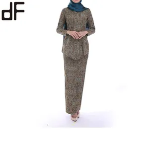 कस्टम मलेशियाई मुस्लिम महिलाओं मिलान सेट परिपक्व पुष्प मुद्रित kebaya शीर्ष और स्कर्ट दो टुकड़ा baju kurung