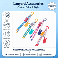 Porte-clés en corde nouée avec breloque main de la paix, cordon tressé, lanière de sac, mousqueton, ornement de sac à dos, poupée en peluche, accessoire assorti