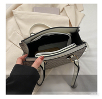 ZPB2787 Sac Messager Bandoulière Femme Haute Qualité Nouvelle Collection Motif Écossais Très Vendu Décontracté Tendance Portable à Fermeture Éclair