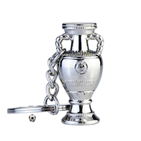 Porte-clés en alliage de zinc léger et fait main, découpé à l'emporte-pièce, pour fans de la Coupe d'Europe, avec trophée de l'équipe de football de Paris et de Barcelone, vente en gros de luxe 3D