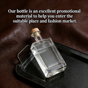 Botellas de Vidrio Flint Personalizadas de 500 ml y 750 ml con Sello Dorado para Vodka, Whisky, Brandy y Otras Bebidas Espirituosas para Discotecas, Bares y Casinos - Product Image 3