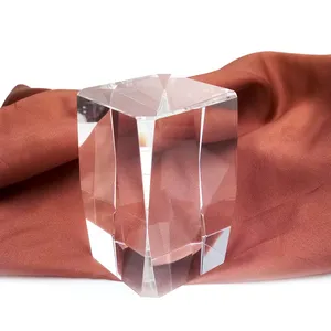 Honneur de cristal en gros verre clair prix cube de cristal vierge gravé 3d gravure laser