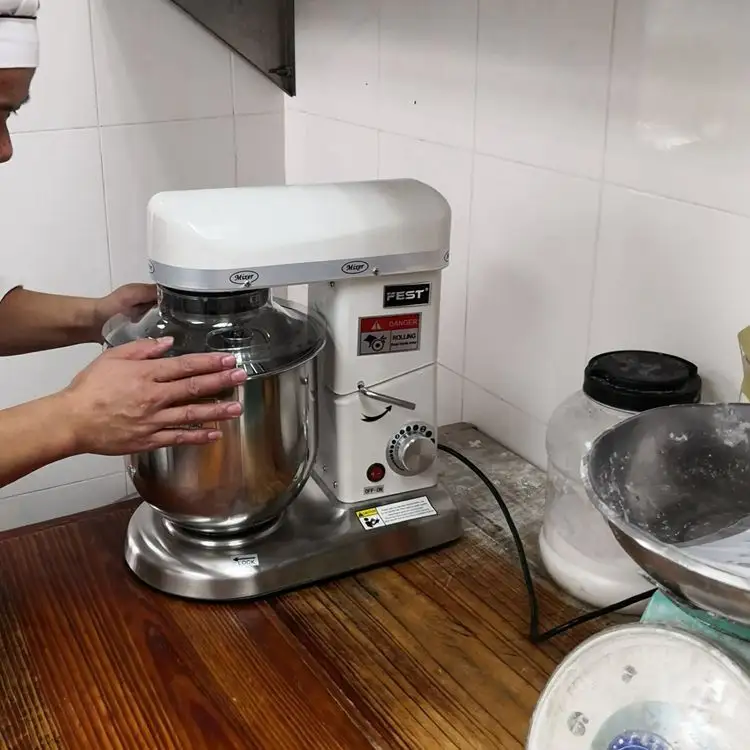FEST Chef Macarrão Máquina Batedor Elétrico Para Bolos Artesão Planetário Mini Mixer Stand Mixer Anexos Artisan 5 Qt