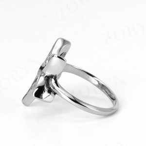Anillo de Acero Inoxidable Impermeable Estilo Gótico Vintage con Piedra Natural, Joyería de Moda Resistente al Óxido, en Stock para Venta al por Mayor - Product Image 6