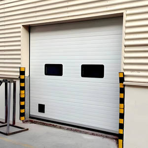 Porte sectionnelle industrielle isolée thermiquement avec panneaux en PU et fenêtre de visualisation pour utilisation dans les portiques de chargement d'usine - Product Image 4