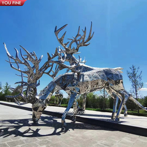 Statua di Cervo in Acciaio Inossidabile per Decorazione in Vendita - Product Image 2