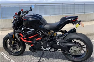 LISTA PARA CONDUCIR: ÚLTIMAS OFERTAS 2025 - Motocicleta <span class=keywords><strong>Deportiva</strong></span> <span class=keywords><strong>Ducati</strong></span> MONSTER <span class=keywords><strong>1200</strong></span> R en Venta - Product Image 2