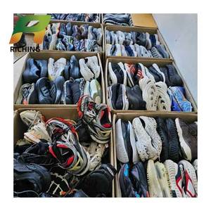 Vente en gros de chaussures d'occasion, baskets de sport originales pour hommes et femmes, chaussures d'occasion en vrac pour l'exportation - Product Image 4