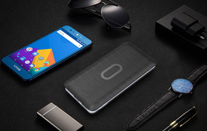 แท่นชาร์จแบตเตอรี่แบบแม่เหล็กไร้สายขนาด8000มิลลิแอมป์ต่อกับไมโครยูเอสบีอินพุตแท่นวางมือถือ10วัตต์ - Product Image 3