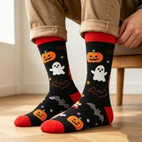 Nouvelles chaussettes pour hommes pour Halloween, chaussettes colorées avec imprimé de sorcière, château, fantôme, citrouille, cadeau de fête, chaussettes en coton